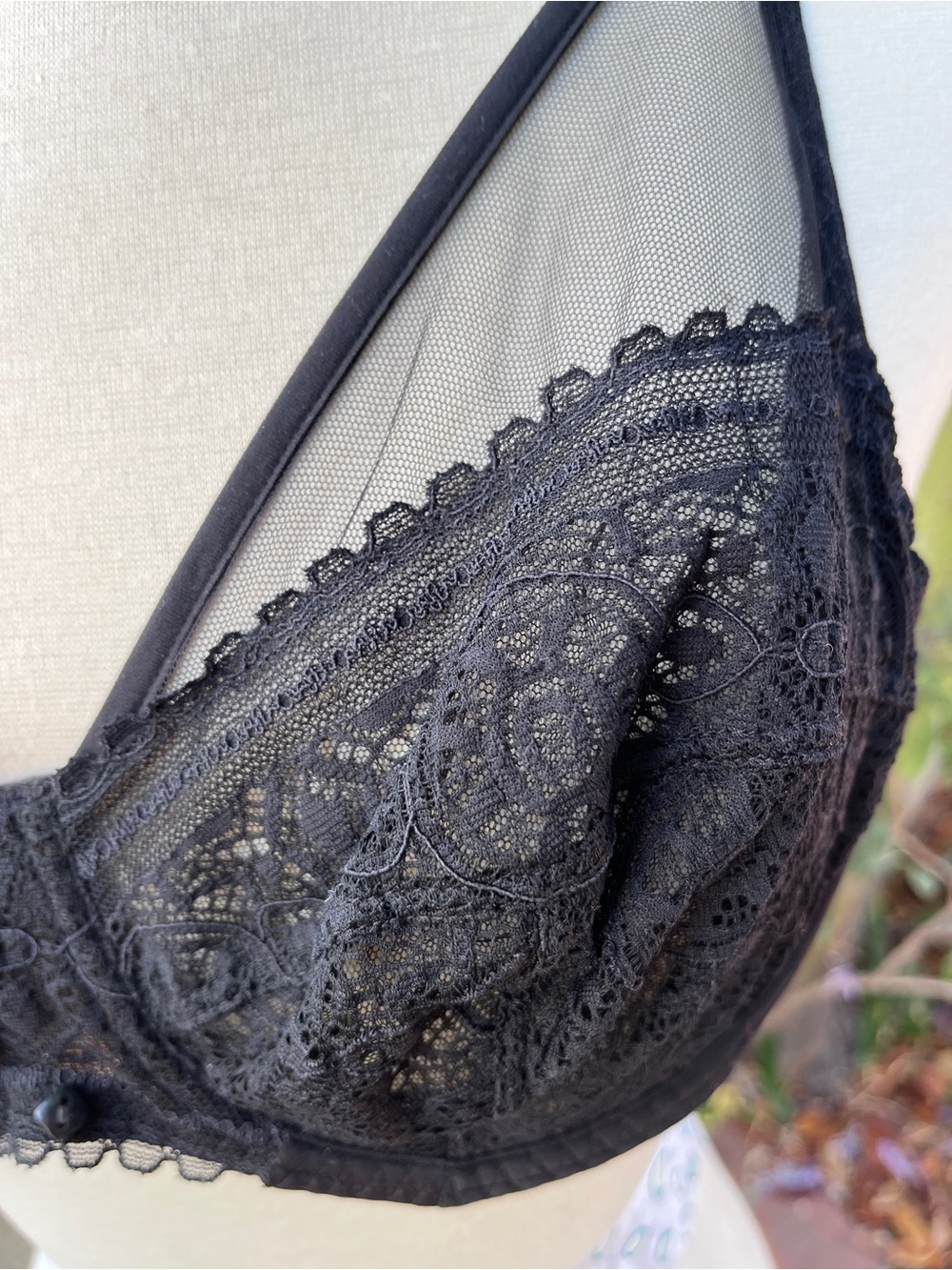 Maison LeJaby 36C Black Lace Underwire Bra with Sheer Mesh Accents - Picture 5 of 14